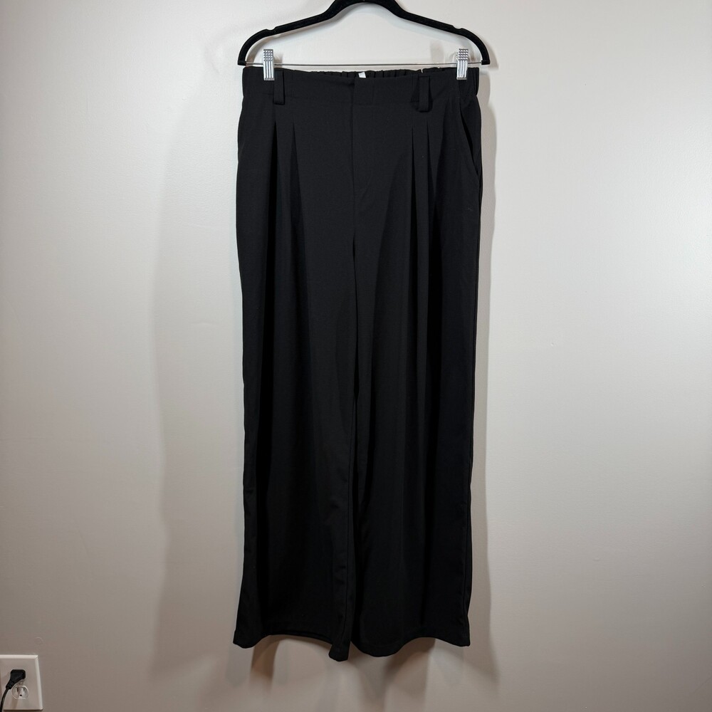 Halara Black‎ Wide Leg Pleated Pants Trousers Athleisure Size L Regular NWT